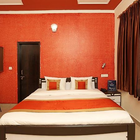 דהראדון Oyo 9905 Hotel Doon Star מראה חיצוני תמונה