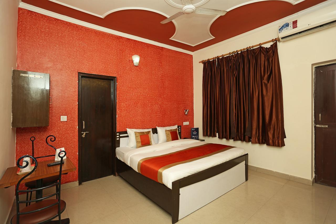 דהראדון Oyo 9905 Hotel Doon Star מראה חיצוני תמונה